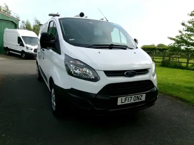 Usado Ford Transit Custom 105 HP (77 kW) 2017 Branco Van