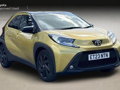 Used Toyota Aygo X 72 HP (52 kW) 2023 Gold SUV