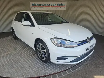 Used VW Golf VII Match 130 HP (95 kW) 2019 White Hatchback