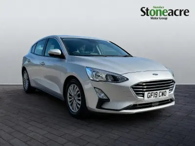 Used Ford Focus Titanium 125 HP (91 kW) 2019 Silver Hatchback