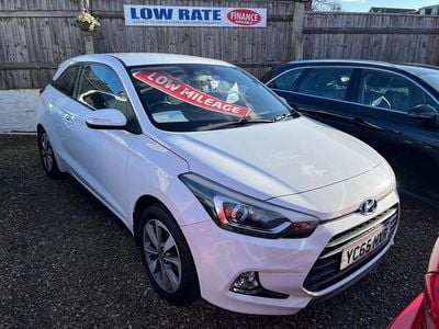 Used Hyundai i20 SE 2015 White Coupe