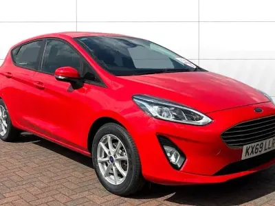 Używany Ford Fiesta Zetec 86 KM (63 kW) 2019 Czerwony Hatchback