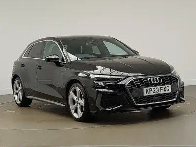 Begagnad Audi A3 S-Line 150 HK (110 kW) 2023 Svart Sedan