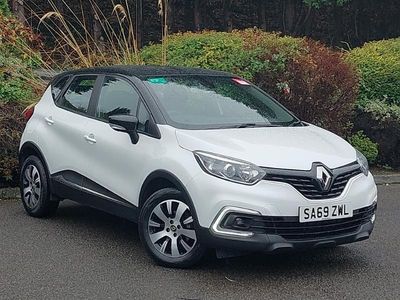 White/black Used 2019 Renault Captur Play SUV | £9,698 (Fair price)