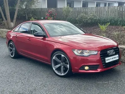 Usado Audi A6 Black Edition 177 HP (130 kW) 2012 Vermelho Sedan