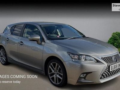Lexus CT200h