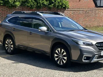 Used Subaru Outback 167 HP (122 kW) 2023 Gold Estate