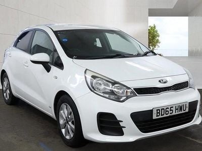 Used Kia Rio 2015 White Hatchback