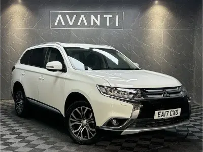 Used Mitsubishi Outlander 150 HP (110 kW) 2017 White SUV