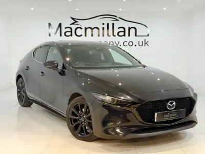 Käytetty Mazda 3 Inclusive 2021 Musta Viistoperä