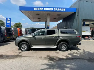 Used Mitsubishi L200 2018 Green Pickup