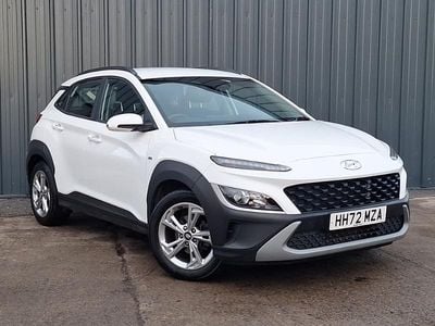 Używany Hyundai Kona SE 120 KM (88 kW) 2022 Biały SUV