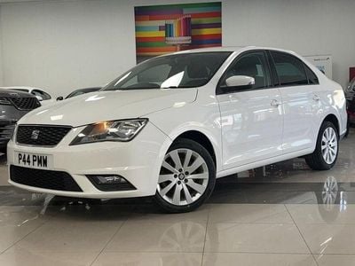 Used Seat Toledo Style 110 HP (80 kW) 2015 White Hatchback