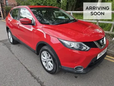 Second-hand Nissan Qashqai Acenta 110 CP (80 kW) 2017 Roșu SUV
