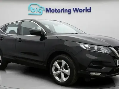 Used Nissan Qashqai Acenta Premium 140 HP (102 kW) 2020 Black SUV