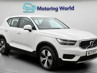Used Volvo XC40 Inscription 211 HP (155 kW) 2021 White SUV