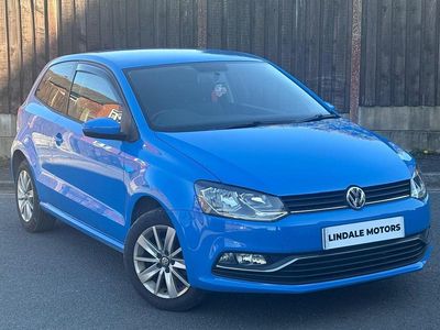 Used VW Polo SE 75 HP (55 kW) 2015 Blue Hatchback