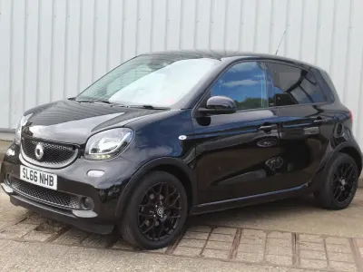 Used Smart ForFour Edition Black 71 HP (52 kW) 2016 Black Hatchback
