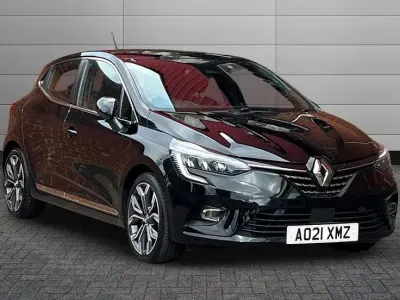 Used Renault Clio Version S 140 HP (102 kW) 2021 Black Hatchback