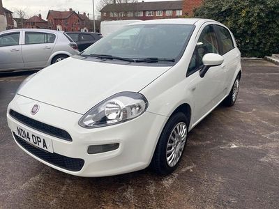 Used Fiat Punto Pop 69 HP (50 kW) 2014 White Hatchback