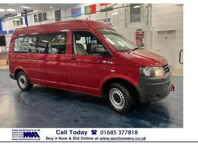 Used VW Transporter 140 HP (102 kW) 2013 Red Van