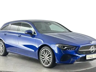 Used Mercedes CLA180 Shooting Brake Executive 148 HP (108 kW) 2025 Blue Estate