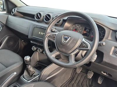 Used Dacia Duster Comfort 115 HP (84 kW) 2019 White SUV