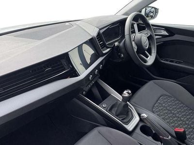 Used Audi A1 Sport 94 HP (69 kW) 2025 White SUV