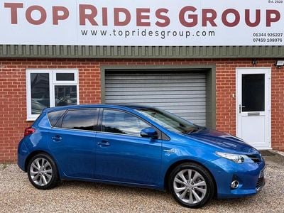 Blue Used 2014 Toyota Auris Hybrid Hatchback | £11,945 (A bit pricey)