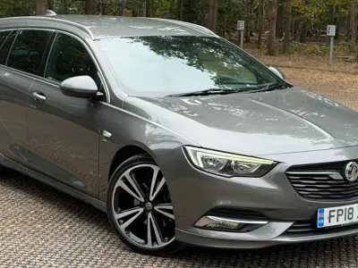 Used Vauxhall Insignia SRi 170 HP (125 kW) 2018 Grey Estate