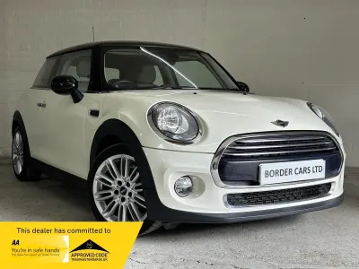 Używany Mini Cooper Hatch 136 KM (100 kW) 2014 Biały Hatchback