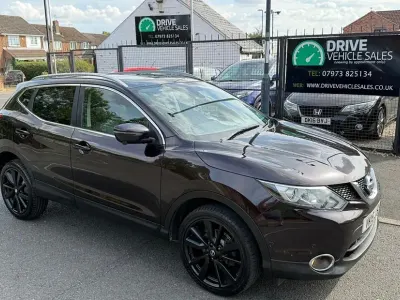 Used Nissan Qashqai Tekna 130 HP (95 kW) 2015 Black SUV