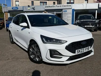 Used Ford Focus ST-Line 115 HP (84 kW) 2023 White Hatchback