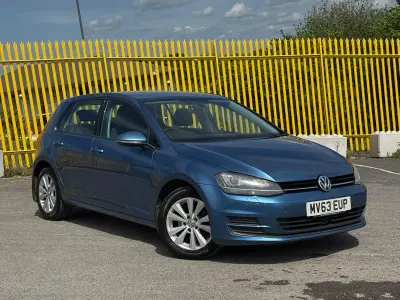 Begagnad VW Golf VII SE 122 HK (89 kW) 2013 Blå Halvkombi