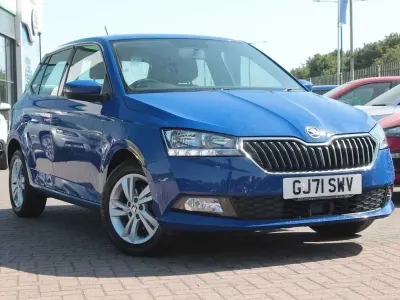 Used Skoda Fabia SE 58 HP (42 kW) 2021 Energy blue Hatchback