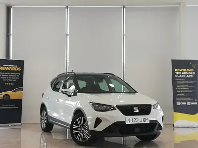 Używany Seat Arona SE Technology 95 KM (69 kW) 2023 Biały SUV