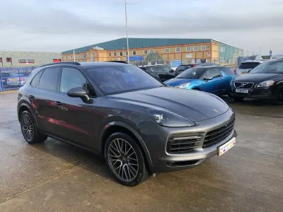 Usado Porsche Cayenne 2021 Cinzento SUV