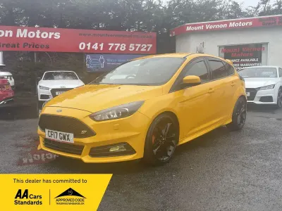 Used Ford Focus ST 185 HP (136 kW) 2017 Yellow Hatchback