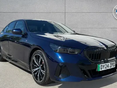 Usado BMW i5 M Sport 246 kW (335 CV) 2024 Azul