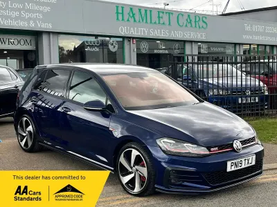 Begagnad VW Golf VII GTI 245 HK (180 kW) 2019 Blå Halvkombi