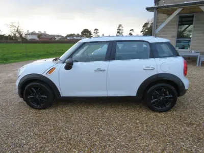 Used Mini One D 90 HP (66 kW) 2011 White Hatchback