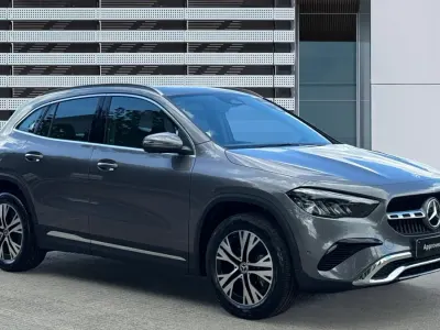 Usado Mercedes GLA200 Executive 163 HP (119 kW) 2024 SUV