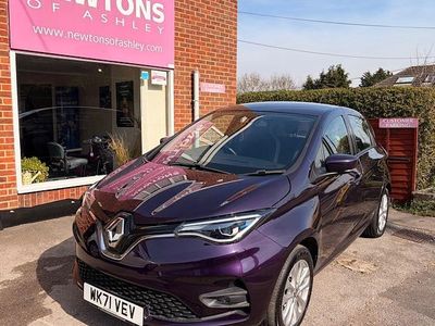 Used Renault Zoe Iconic 100 kW (136 HP) 2021 Mauve/purple Hatchback