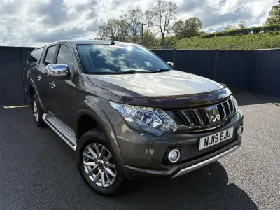 Used Mitsubishi L200 181 HP (133 kW) 2019 Green Pickup