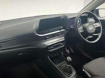 Used Hyundai i20 Premium 101 HP (74 kW) 2025 White Hatchback