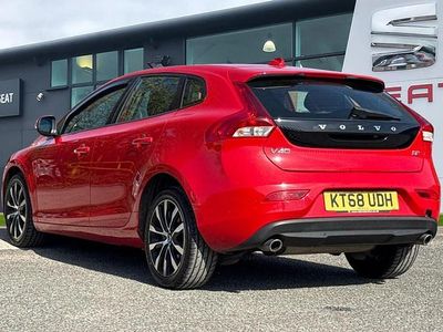 Used Volvo V40 Momentum 2019 Red Hatchback