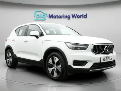 Used Volvo XC40 Inscription 211 HP (155 kW) 2021 White SUV