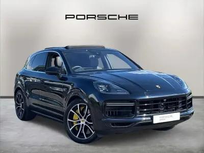 Used Porsche Cayenne 670 HP (492 kW) 2022 Blue SUV