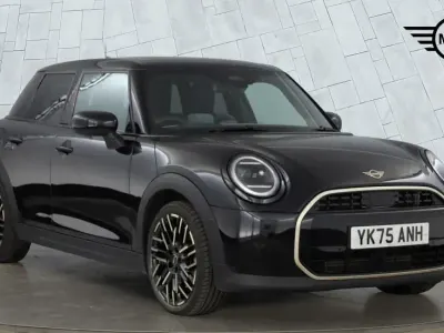 Used Mini Cooper Hatch 113 kW (154 HP) 2026 Black Hatchback