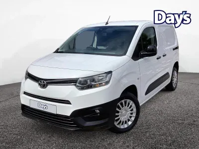 Used Toyota Proace 120 HP (88 kW) 2022 White MPV